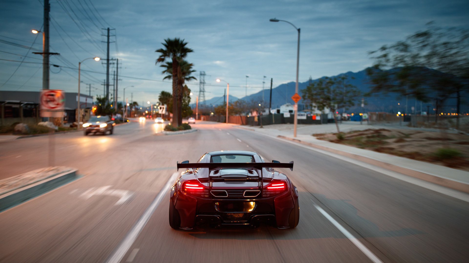 观众热情高涨,女足比赛助力狂潮掀起,女足比赛现场