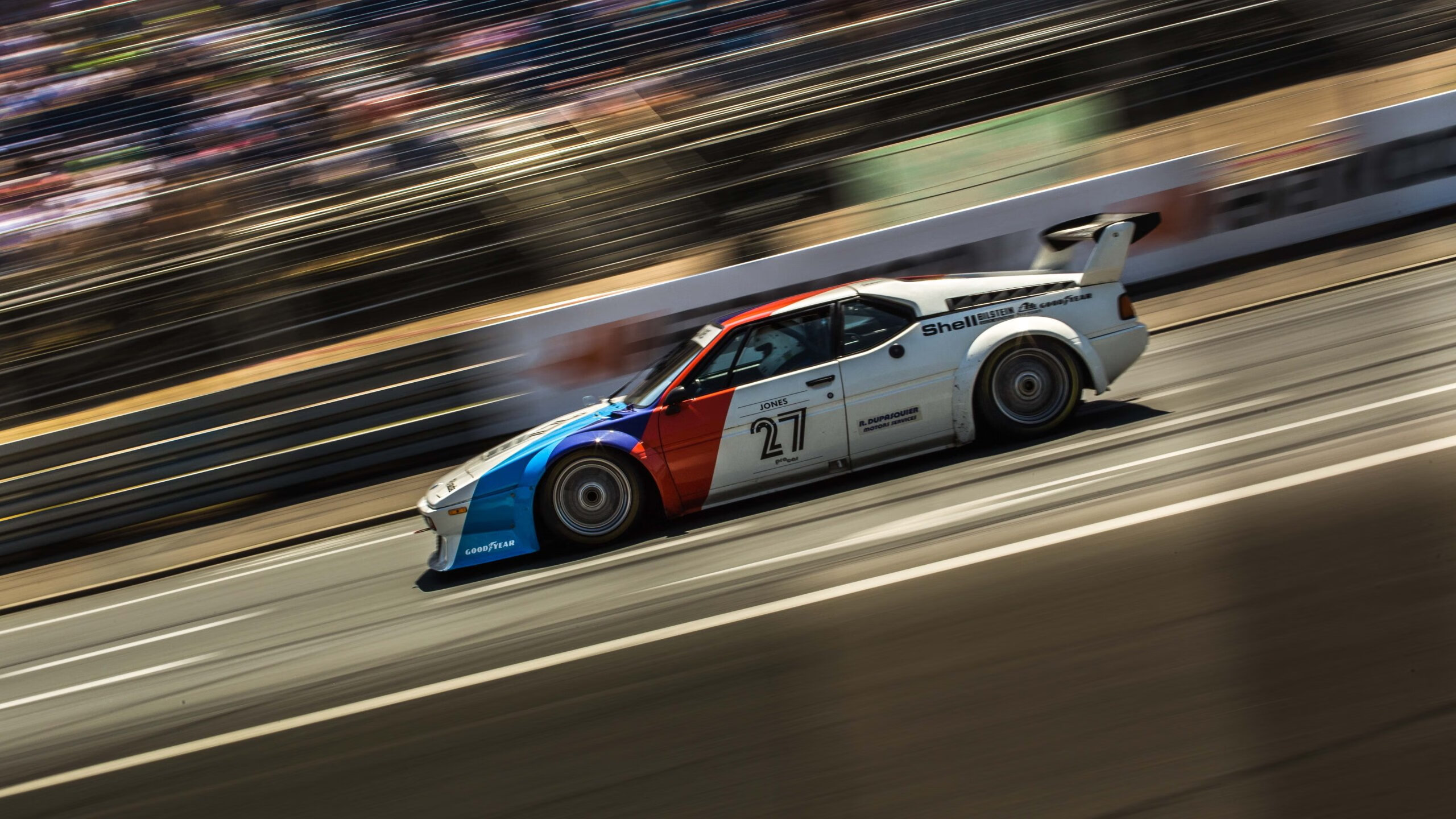 鹈鹕球员社交平台分享训练成果引发好评,鹈鹕球队